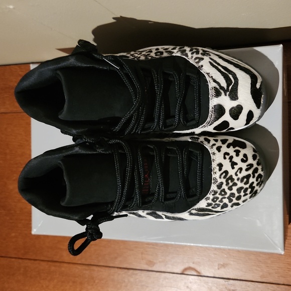 Size 9 women's jordans 11 instinct addition brand new - Picture 3 of 5